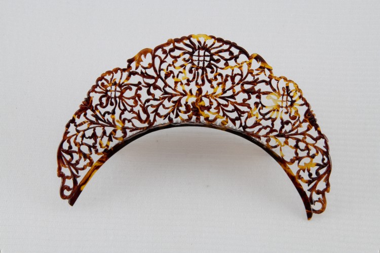 Comb: Front