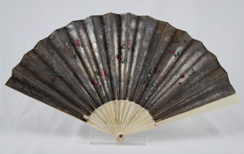 Hand Fan: Front