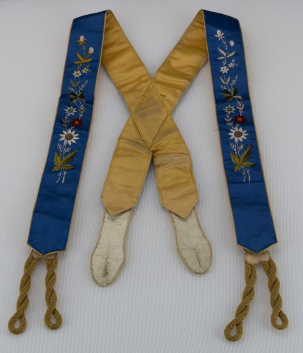 Man's Suspenders: Full