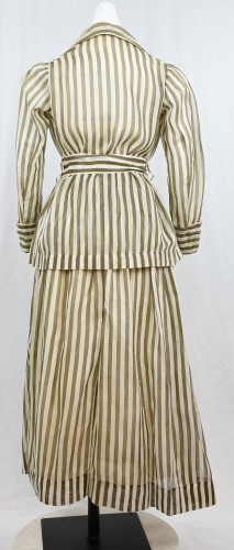 Woman's Suit: Back