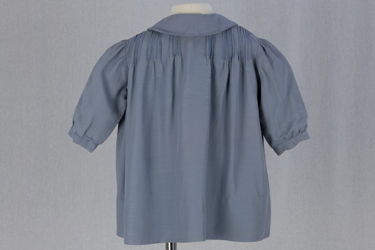 Infant�s Coat: 2 Back