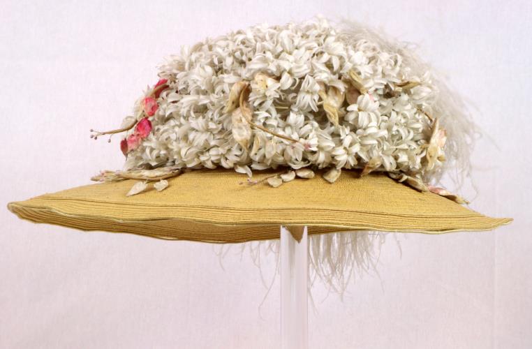 Front view of a Straw Picture, or Merry Widow Hat from the 1910s