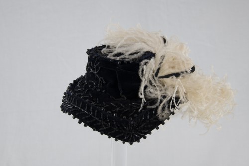 Blue Velvet Hat With Peach Ostrich Feather: Front