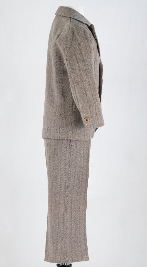 Boy's Suit: Side