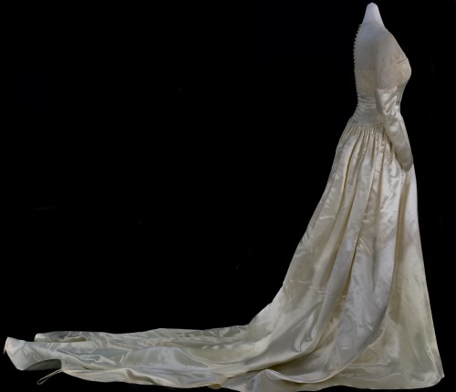 Wedding Dress: Side