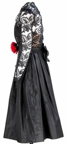 Black Lace on Black Dress: Side