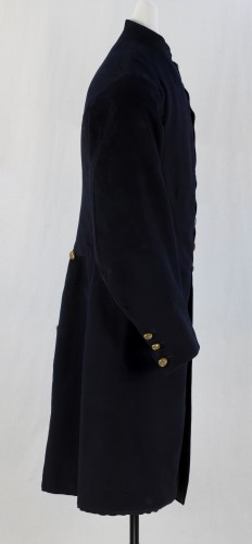 Man's Coat: Side