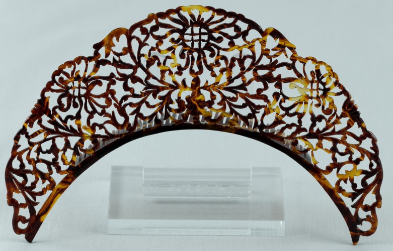 Comb: Front